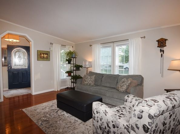 4402 Pheasant Ln, Middleboro MA 02346