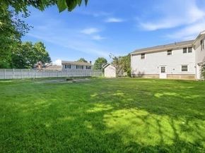 115 Arrowhead Dr, Bridgewater MA 02324