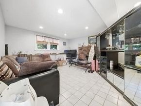 115 Arrowhead Dr, Bridgewater MA 02324