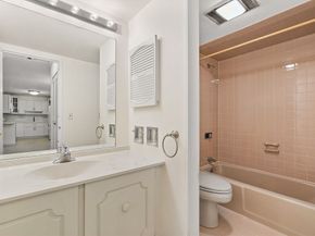 55 Tall Oaks Dr L3, Weymouth MA 02190