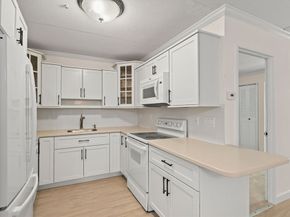 55 Tall Oaks Dr L3, Weymouth MA 02190