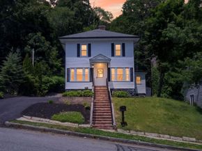 26 Rob Roy Rd, Worcester MA 01602