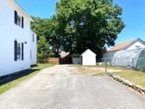 56 Harrison St, Leominster MA 01453