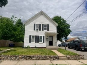 56 Harrison St, Leominster MA 01453