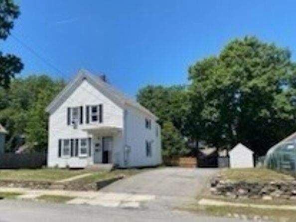 56 Harrison St, Leominster MA 01453