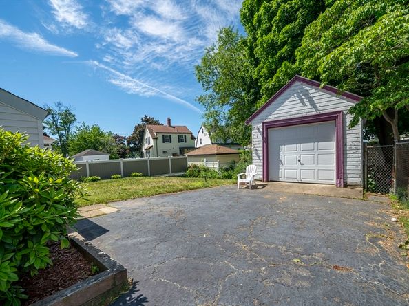 40 Carter Rd, Lynn MA 01904