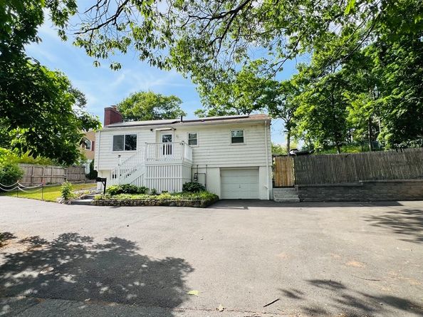 16 Ridge Ave, Lynn MA 01905
