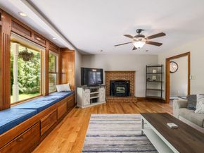 27 Davis St, Rutland MA 01543