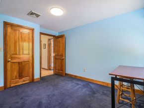 27 Davis St, Rutland MA 01543