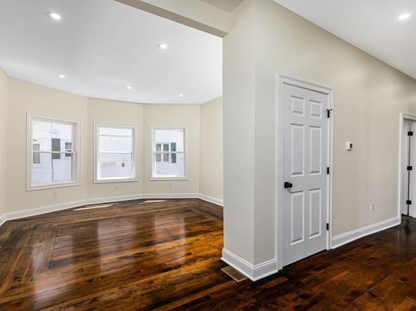 51 Broadway, Lynn MA 01904