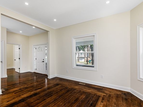51 Broadway, Lynn MA 01904