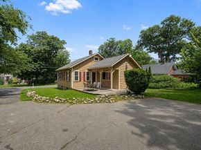 70 Groveland St, Abington MA 02351