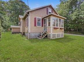 70 Groveland St, Abington MA 02351