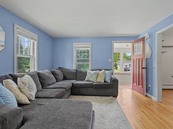 70 Groveland St, Abington MA 02351