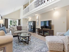 78 Macintosh Ln 78, Boxborough MA 01719