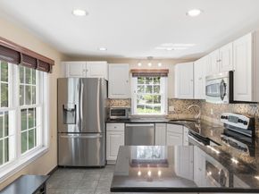78 Macintosh Ln 78, Boxborough MA 01719