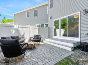 328 Village St 328, Medway MA 02053