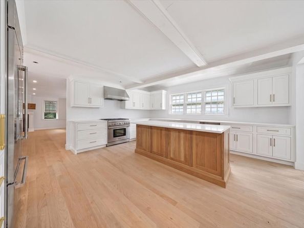 3 Hollyhock Ln., Hingham MA 02043