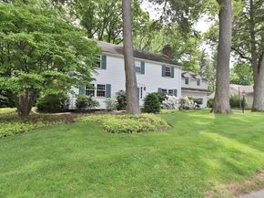 19 Pine Needle, Wayland MA 01778