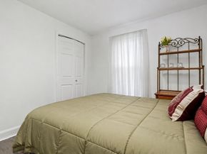576 Franklin St, Worcester MA 01608