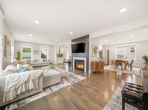 4 Boynton St 1, Waltham MA 02453