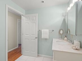 38 Dunham Rd 204, Beverly MA 01915