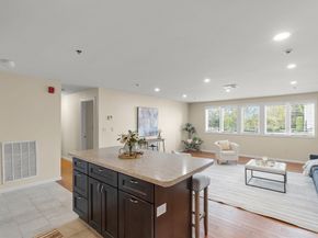 38 Dunham Rd 204, Beverly MA 01915