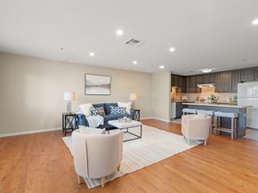 38 Dunham Rd 204, Beverly MA 01915