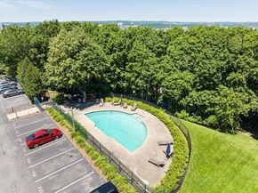 227 Summit Ave E304, Brookline MA 02446
