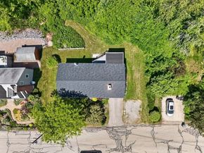 60 Pinedale St, Southbridge MA 01550