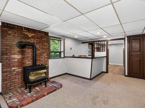 60 Pinedale St, Southbridge MA 01550