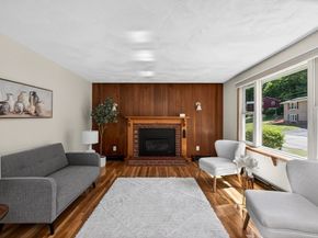 60 Pinedale St, Southbridge MA 01550