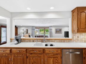 15 Jefferson Rd, Westford MA 01886