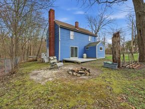 8 Stones Corner Road, Berlin MA 01503