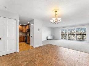 1 Summit Dr 58, Reading MA 01867