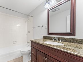 1 Summit Dr 58, Reading MA 01867