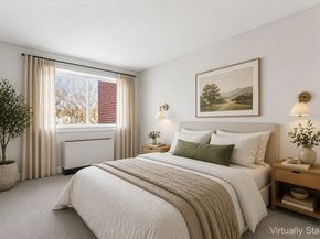 1 Summit Dr 58, Reading MA 01867