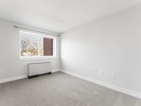 1 Summit Dr 58, Reading MA 01867