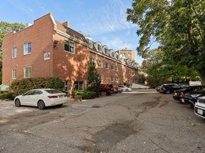 332 Jamaicaway 3, Boston MA 02130