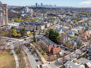 332 Jamaicaway 3, Boston MA 02130