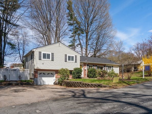 71 Delmar Ave, Framingham MA 01701