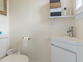 86 Rice St, Marlborough MA 01752