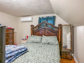 16 Central Ct, Leominster MA 01453