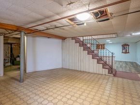 16 Central Ct, Leominster MA 01453