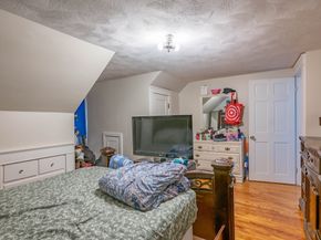 16 Central Ct, Leominster MA 01453