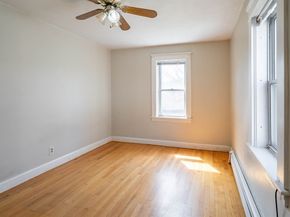 16 Central Ct, Leominster MA 01453