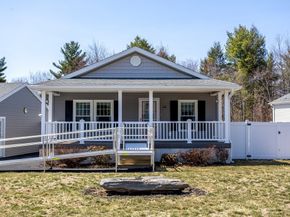 141 Opal Lane, Gardner MA 01440