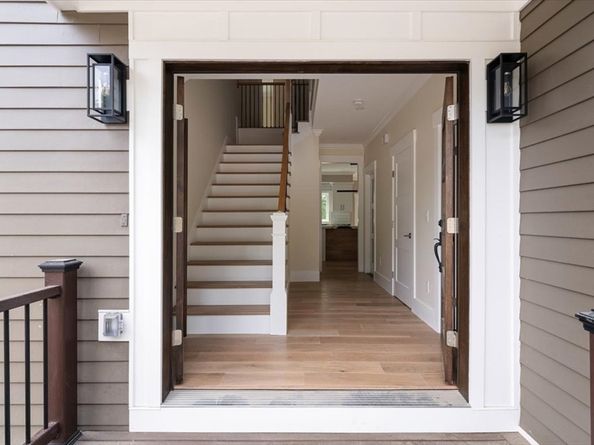 22 Magnolia Road, Natick MA 01760