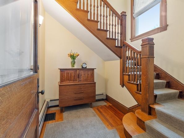 19 Putnam St, Newton MA 02465