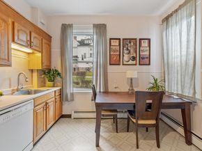 19 Putnam St, Newton MA 02465